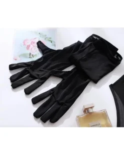 Body mit Handschuhen Elisha