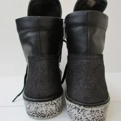 Boots Amnesia
