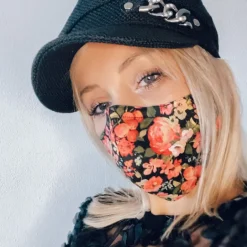 Community Maske Winter Garden