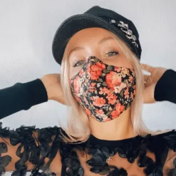 Community Maske Winter Garden
