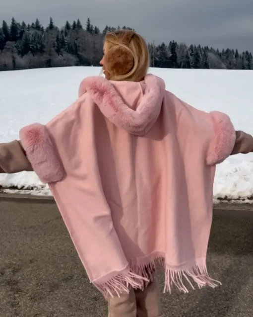 Kapuzen Cape Sedrun