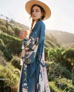 Kimono Pavo Flowers