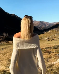 Langer Schulterfreier Pullover Meribel
