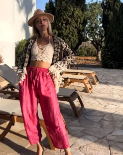 Pink Goa Hose Mindful