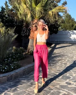 Pink Goa Hose Mindful