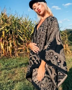Poncho Capes Jelena