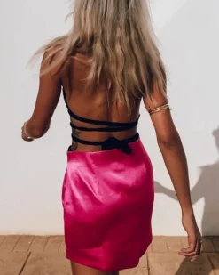 Rock Pinky Shine