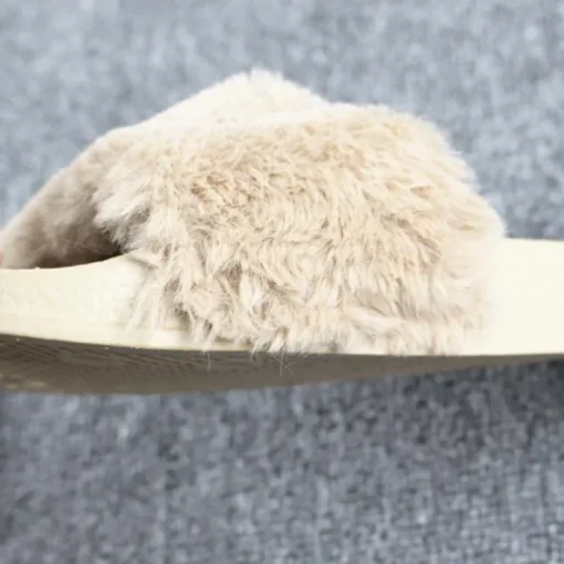 Sandalen Fluffy