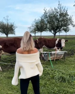 Schulterfreier Strickpullover Mina