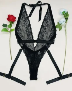 Schwarzer Spitzen Body Nayola