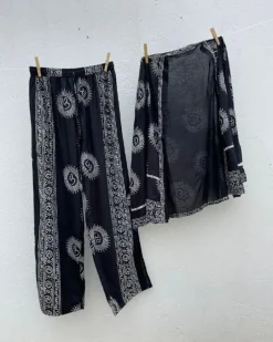 Schwarzes Om Set Hose & Kimono Noor
