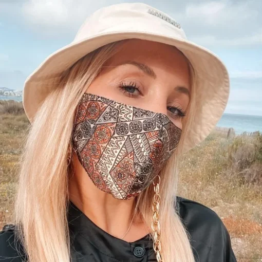 Seidenmasken La Historia