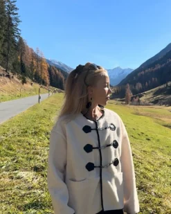 Stillvolle Kuschel Jacke Minka