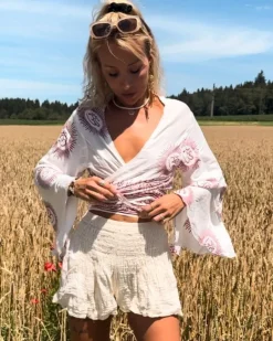 Weisse Om Wickel Bluse Ananda