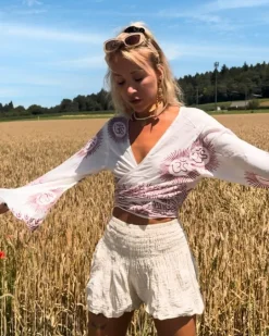 Weisse Om Wickel Bluse Ananda